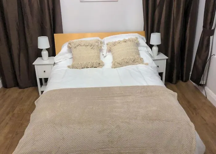 4 Bedroom Home Near York Racecourse