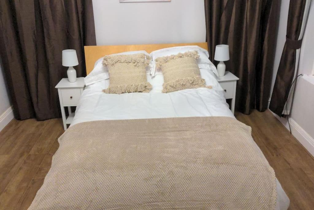 Apartment 4 Bedroom Near Racecourse *